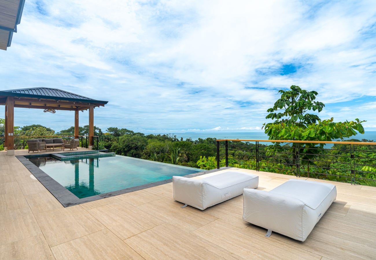 Villa in Uvita - Private Eco-Luxury Villa, Jacuzzi, Oceanview Pool