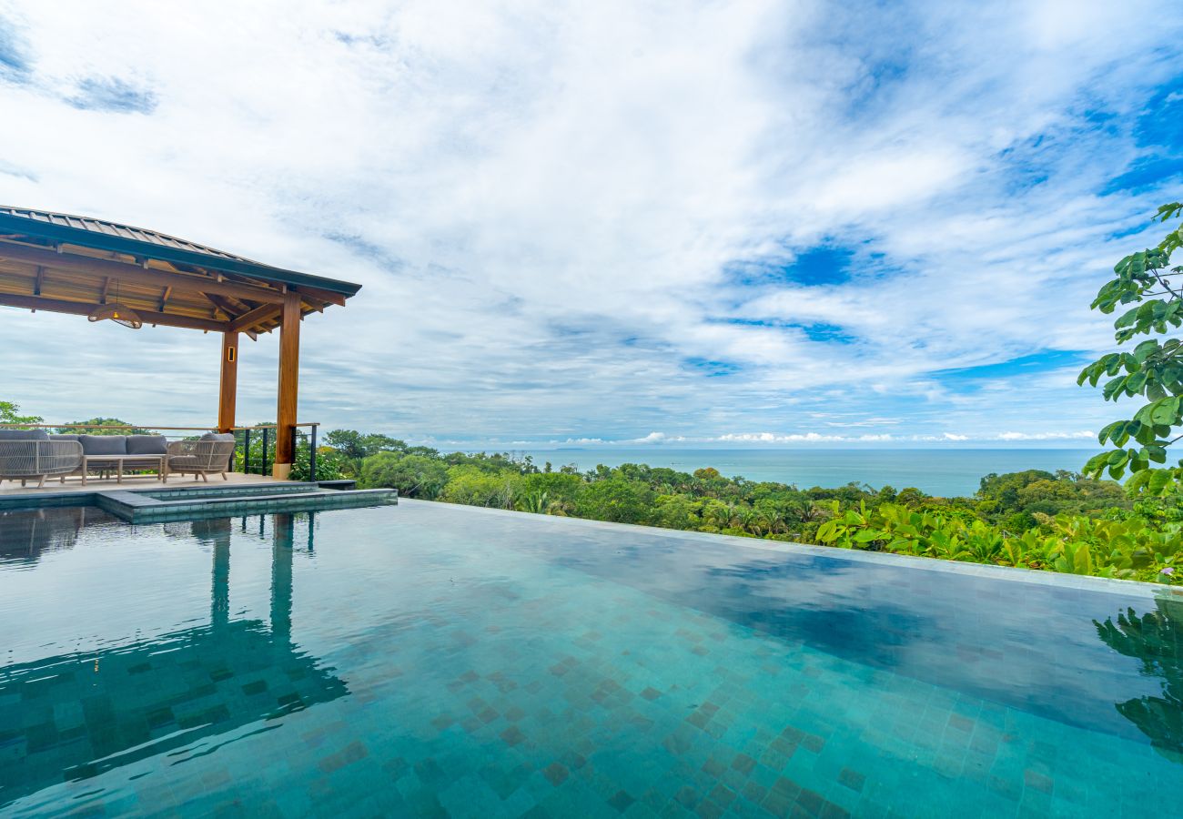 Villa in Uvita - Private Eco-Luxury Villa, Jacuzzi, Oceanview Pool