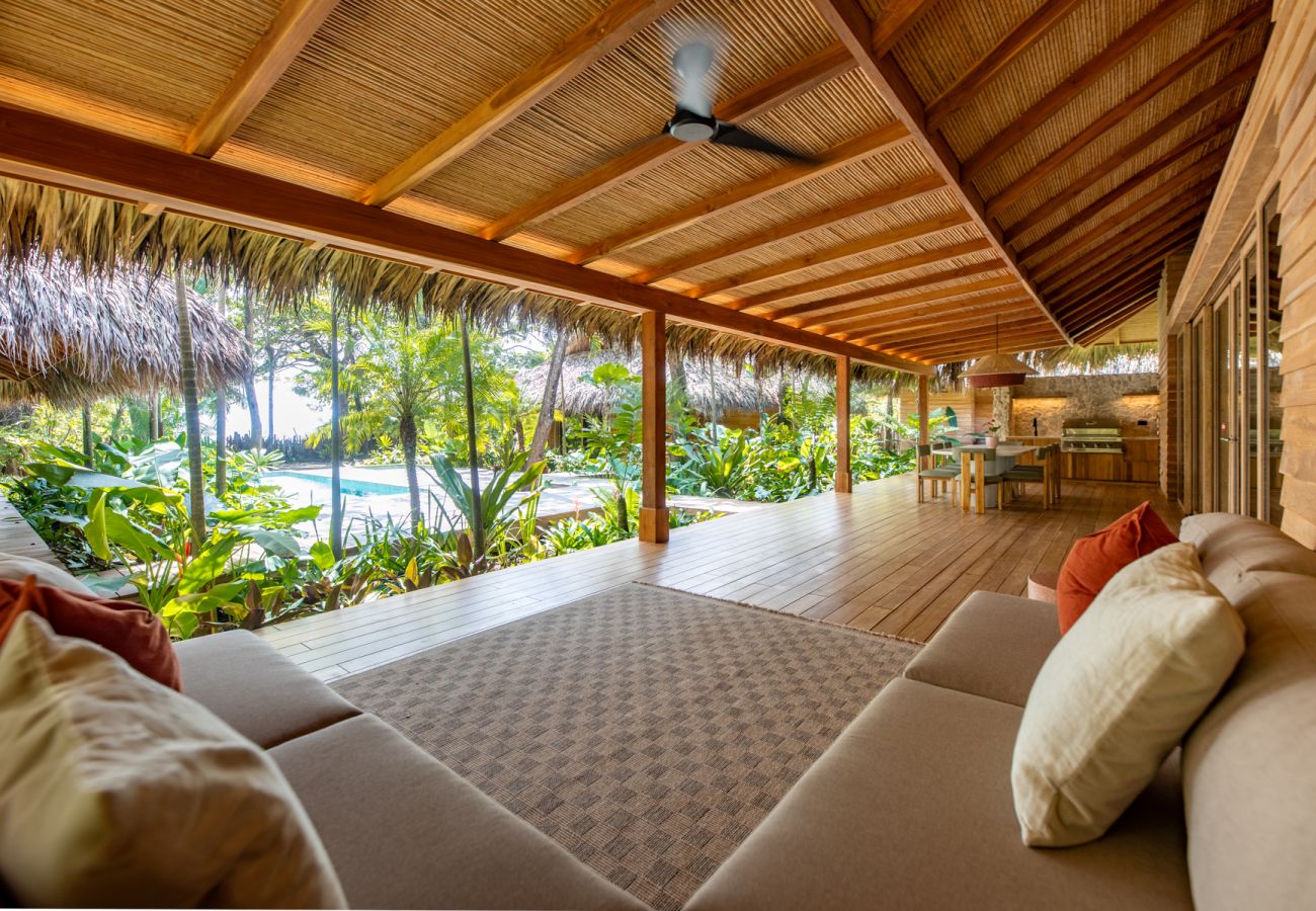 Villa in Nosara - Truly Beachfront Villa with Ocean Views, Sleeps 11