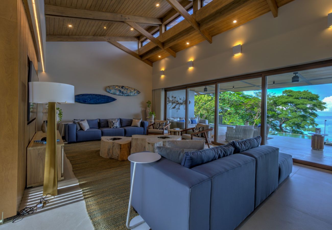 Villa in Nacascolo - Breathtaking Oceanfront Villa with Expansive Infinity Pool and Full Concierge Services